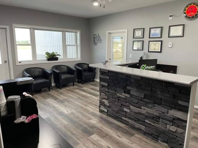 FALCON AUTO SERVICES reception area
